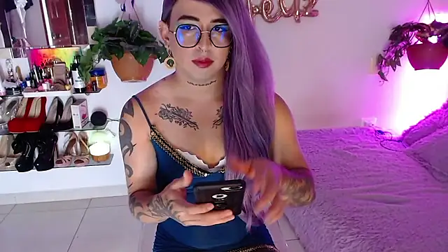 Laveneno ortiz07 online show from 13, 1, 2026