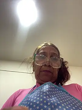 Snapshot of SWEET_LOVER01 chatting on 1, 4, 2026 SWEET LOVER01 online show from 1, 4, 2026