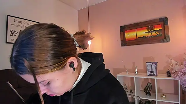 ArianaBaker online show from 26, 2, 2025