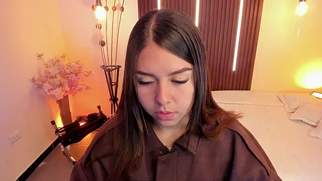 Snapshot of ArianaBaker chatting on 27, 4, 2026 ArianaBaker online show from 27, 4, 2026