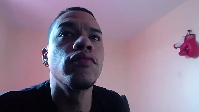 Snapshot of Osiiriis chatting on 19, 2, 2025 Osiiriis online show from 19, 2, 2025