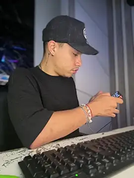 Snapshot of Osiiriis chatting on 28, 2, 2025 Osiiriis online show from 28, 2, 2025