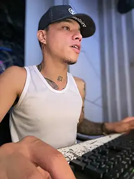 Snapshot of Osiiriis chatting on 1, 3, 2025 Osiiriis online show from 1, 3, 2025