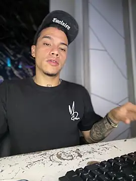 Snapshot of Osiiriis chatting on 2, 3, 2025 Osiiriis online show from 2, 3, 2025