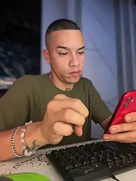 Snapshot of Osiiriis chatting on 5, 3, 2025 Osiiriis online show from 5, 3, 2025