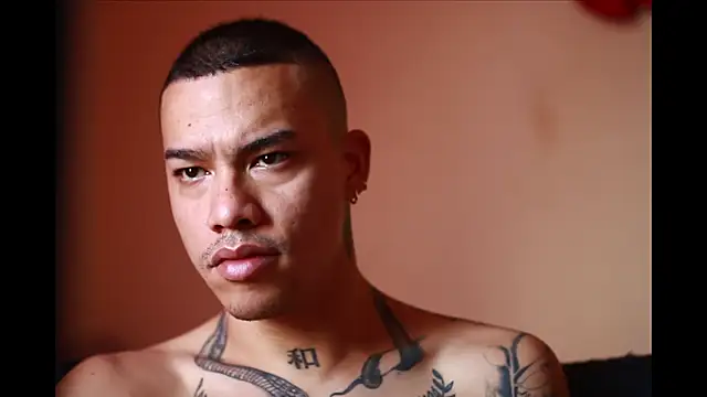 Snapshot of Osiiriis chatting on 8, 3, 2025 Osiiriis online show from 8, 3, 2025