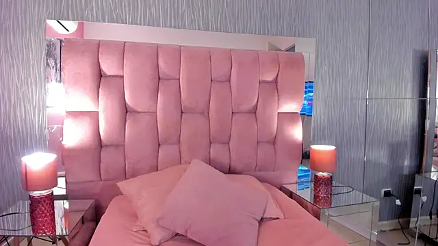 Chloe evans   online show from 7, 11, 2025