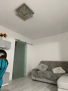  adelle online show from 28, 2, 2025