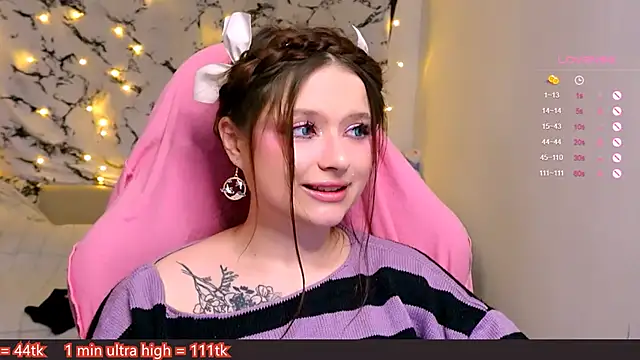 Snapshot of me__hanna chatting on 9, 2, 2025 me hanna online show from 9, 2, 2025