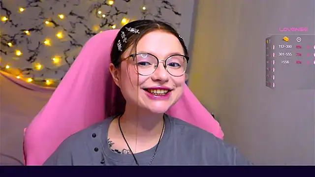 Snapshot of me__hanna chatting on 13, 3, 2025 me hanna online show from 13, 3, 2025