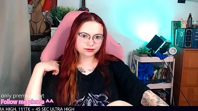 Snapshot of me__hanna chatting on 22, 9, 2025 me hanna online show from 22, 9, 2025