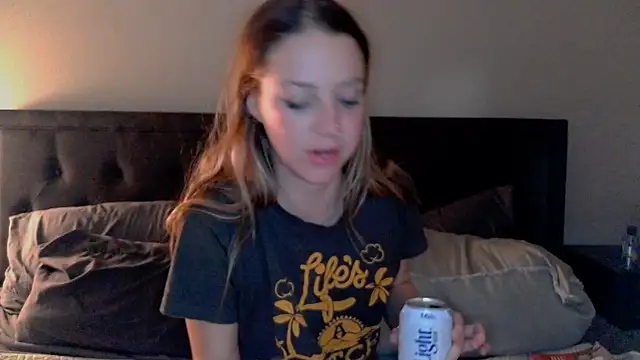 molly witha chance online show from 22, 2, 2025