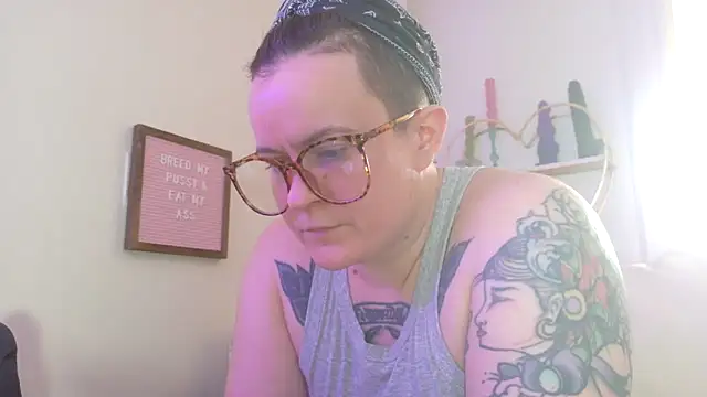 quinnmariexo online show from 8, 3, 2026