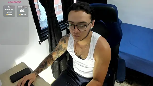 male pussy online show from 24, 6, 2026