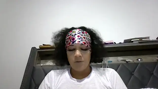 Ladycinnabon1 online show from 28, 11, 2025