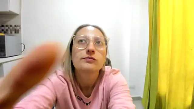 Adele johnsonn1 online show from 17, 12, 2024