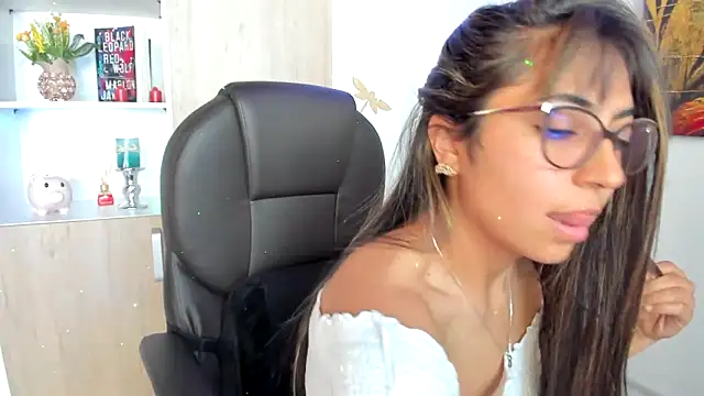 Isabellaa22 1 online show from 18, 2, 2025