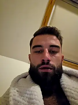 Snapshot of Vekie_007 chatting on 18, 10, 2025 Vekie 007 online show from 18, 10, 2025