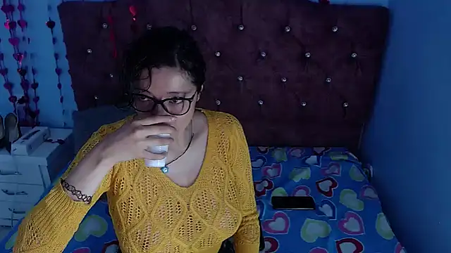 lunazulsj online show from 11, 2, 2025