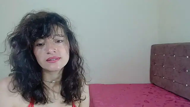 Snapshot of lunazulsj chatting on 4, 5, 2026 lunazulsj online show from 4, 5, 2026