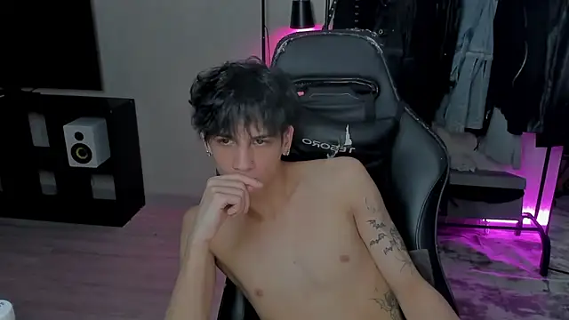 Snapshot of MarkBrowniii chatting on 16, 2, 2025 MarkBrowniii online show from 16, 2, 2025