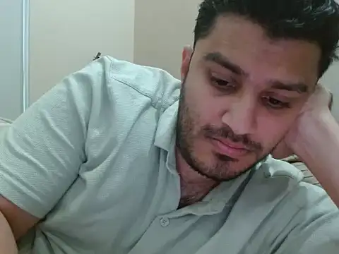 Snapshot of robintoit chatting on 1, 2, 2026 robintoit online show from 1, 2, 2026