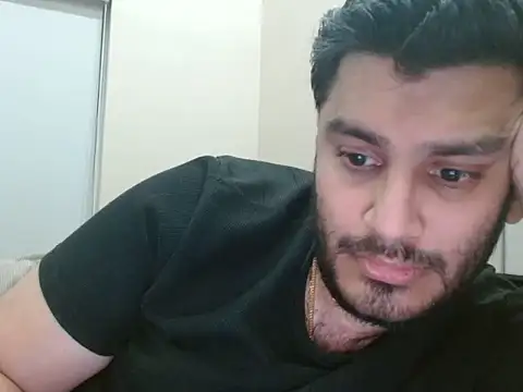 Snapshot of robintoit chatting on 8, 7, 2026 robintoit online show from 8, 7, 2026