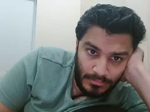 Snapshot of robintoit chatting on 2, 8, 2026 robintoit online show from 2, 8, 2026