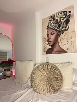  laura 02 online show from 24, 1, 2025