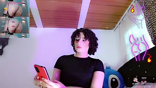 DoveCameron  online show from 13, 12, 2024