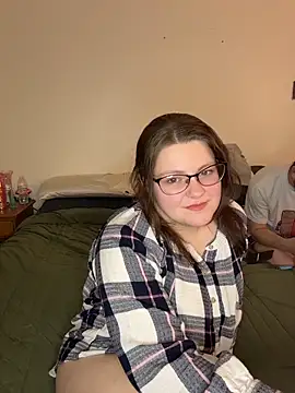 Snapshot of sexybee124 chatting on 10, 4, 2026 sexybee124 online show from 10, 4, 2026