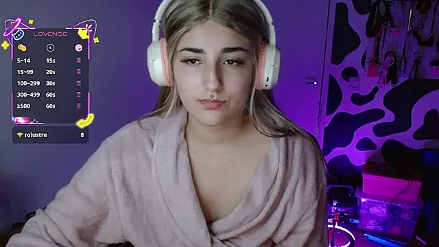 Snapshot of hi_elora chatting on 26, 3, 2026 hi elora online show from 26, 3, 2026