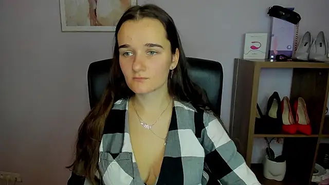 KateDelight online show from 4, 10, 2025