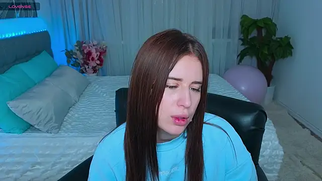 Milkissss online show from 5, 2, 2025