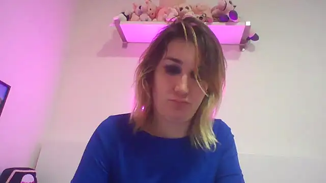 Snapshot of Icy__Diamond chatting on 20, 10, 2025 Icy Diamond online show from 20, 10, 2025