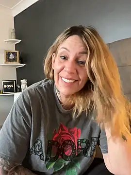 blondebitch2 online show from 3, 2, 2025