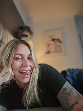 blondebitch2 online show from 3, 3, 2025