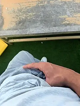 Snapshot of MalagaTop02 chatting on 5, 4, 2026 MalagaTop02 online show from 5, 4, 2026