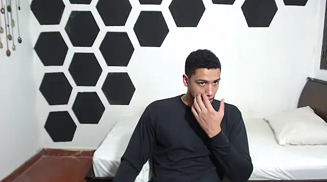 Jhors  Collens online show from 17, 1, 2025