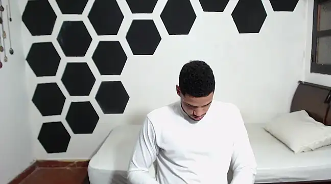 Jhors  Collens online show from 1, 2, 2025