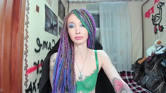 Snapshot of Roxy_Silver chatting on 2, 2, 2025 Roxy Silver online show from 2, 2, 2025