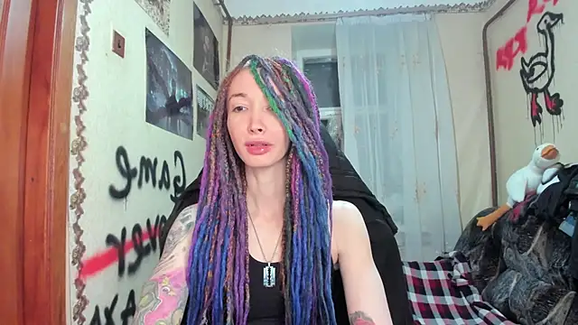 Snapshot of Roxy_Silver chatting on 7, 2, 2025 Roxy Silver online show from 7, 2, 2025