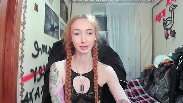 Snapshot of Roxy_Silver chatting on 1, 3, 2025 Roxy Silver online show from 1, 3, 2025