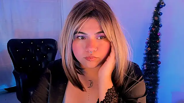 Snapshot of Samanta_cutee chatting on 6, 1, 2025 Samanta cutee online show from 6, 1, 2025