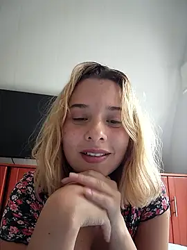 Sophy Bunny online show from 25, 9, 2025