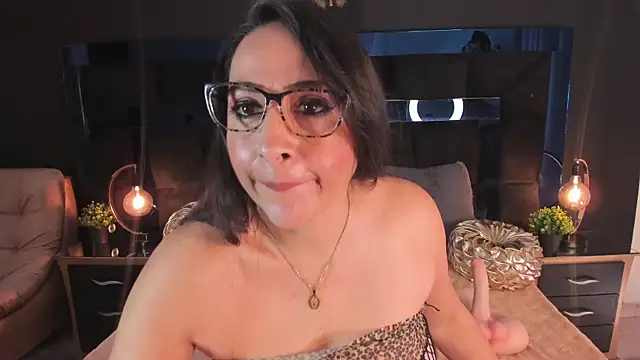 Snapshot of MayraVegas chatting on 10, 12, 2024 MayraVegas online show from 10, 12, 2024