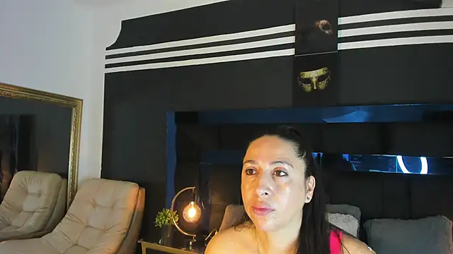 Snapshot of MayraVegas chatting on 20, 12, 2024 MayraVegas online show from 20, 12, 2024