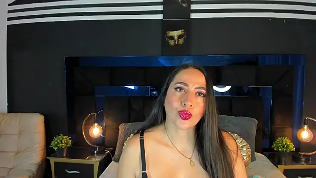 Snapshot of MayraVegas chatting on 6, 2, 2025 MayraVegas online show from 6, 2, 2025