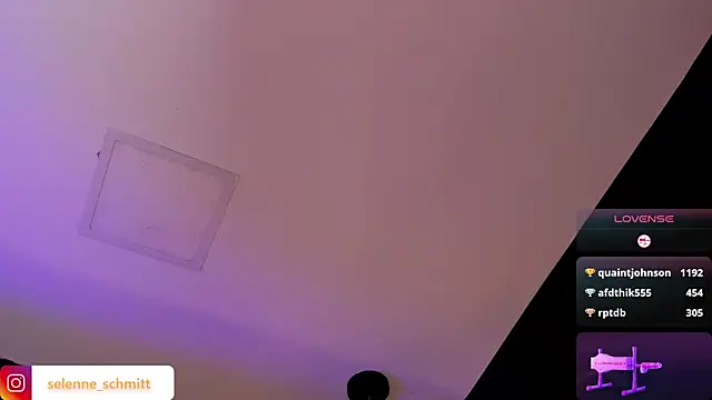 selenne schmitt online show from 12, 3, 2025