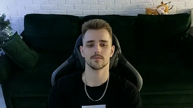 Larstar01 online show from 25, 12, 2024